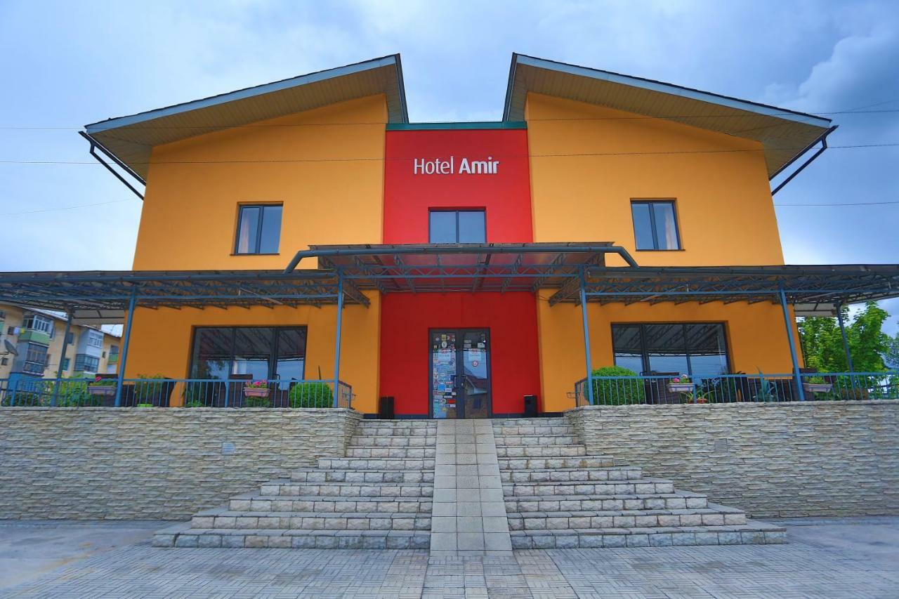 Amir Hotel Karakol Exterior photo
